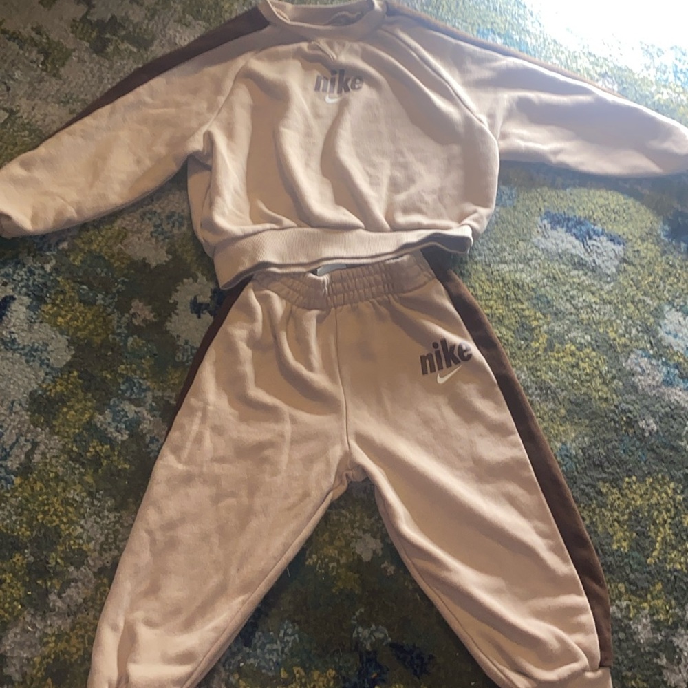 Nike E1D1 Cozy Crewset-4T 2 piece set- Brown/Hemp